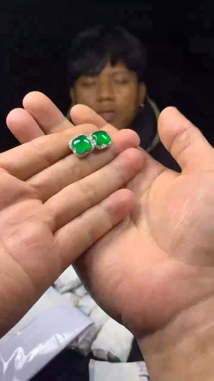 满色吊坠 所见即所得！！