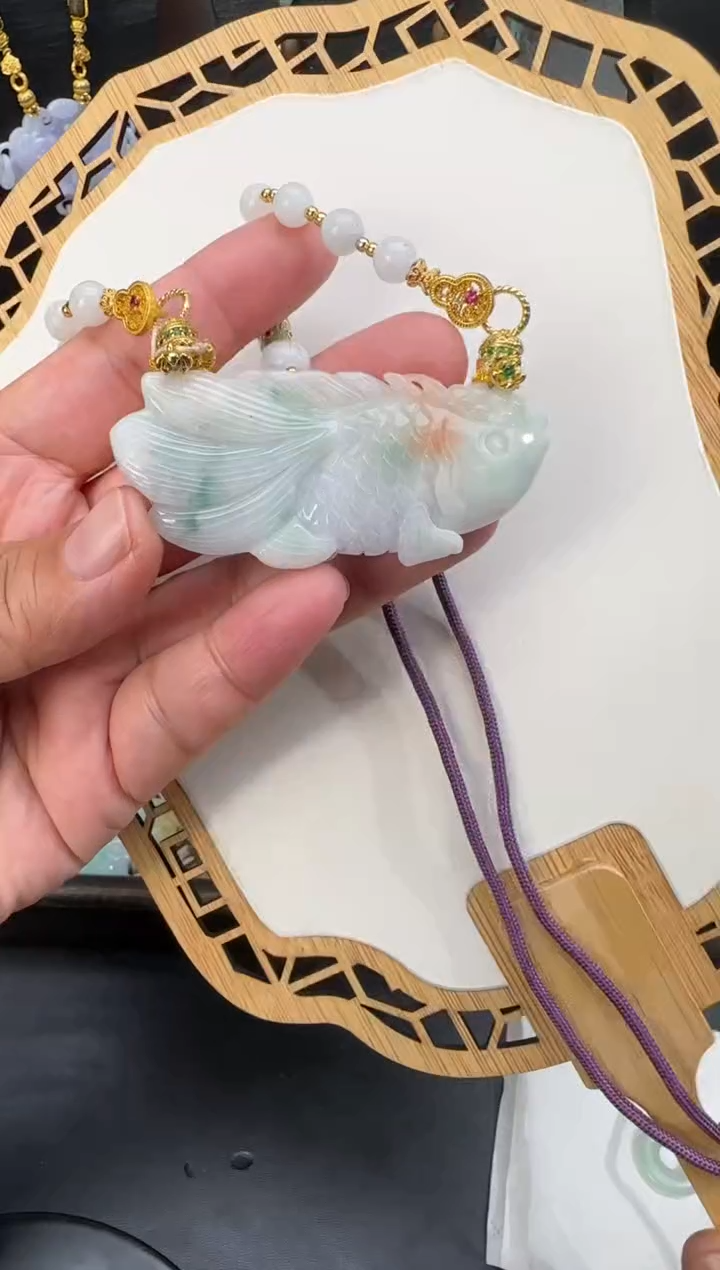 【闪购商品】翡翠颈饰未镶嵌拍照