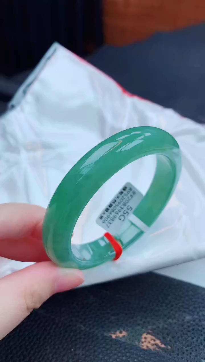 翡翠手镯未镶嵌缅甸天然翡翠A货手镯