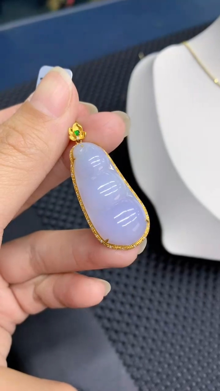 【闪购商品】翡翠颈饰18K金镶嵌            8