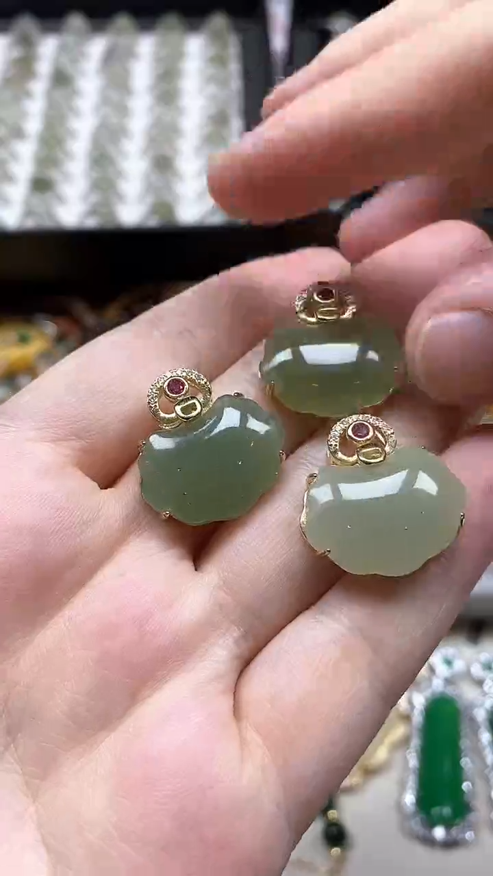 和田玉（青白玉）未镶嵌吊坠(不含链)多样性发货拍一发一