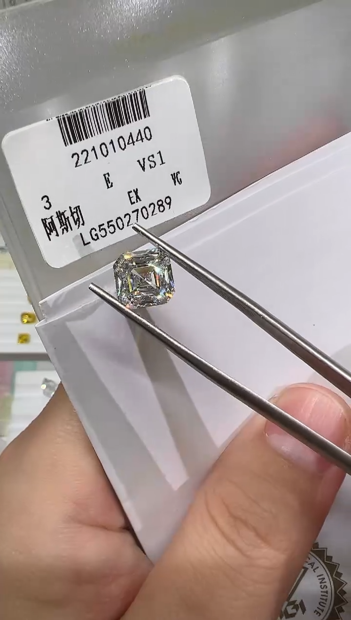 【闪购商品】实验室培育钻石裸石未镶嵌@ 3ct 先鉴赏，再定制！