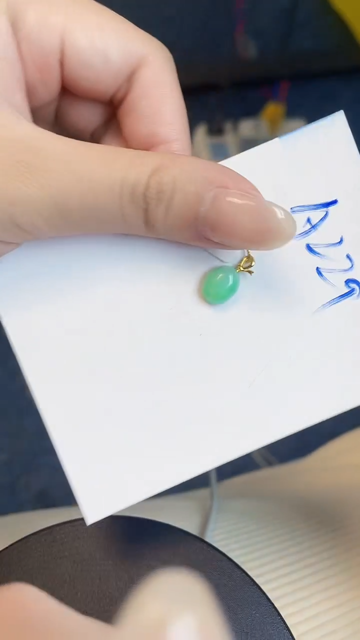 【闪购商品】翡翠颈饰18K金镶嵌00000000