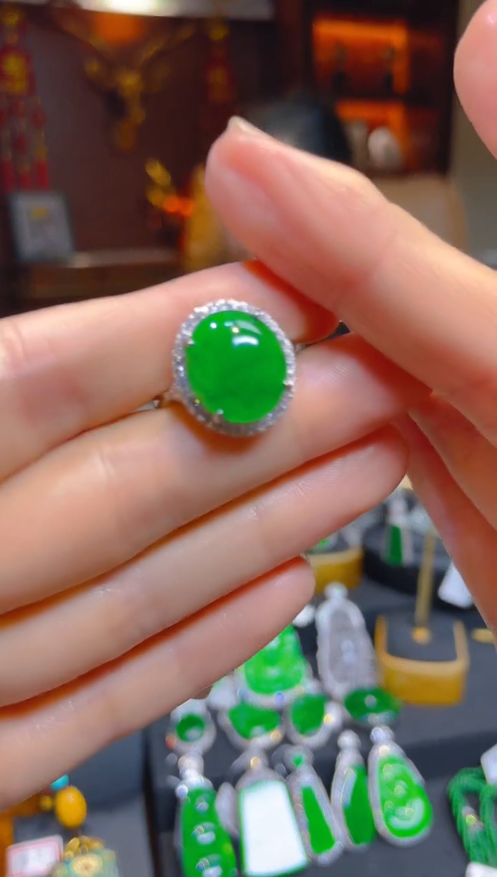 【闪购商品】翡翠戒指银S925镶嵌121768天然A货翡翠蛋面戒指
