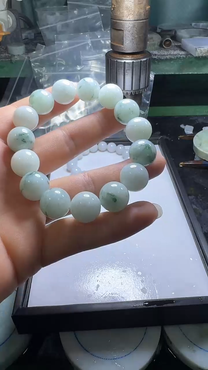 【闪购商品】翡翠手链未镶嵌发一条