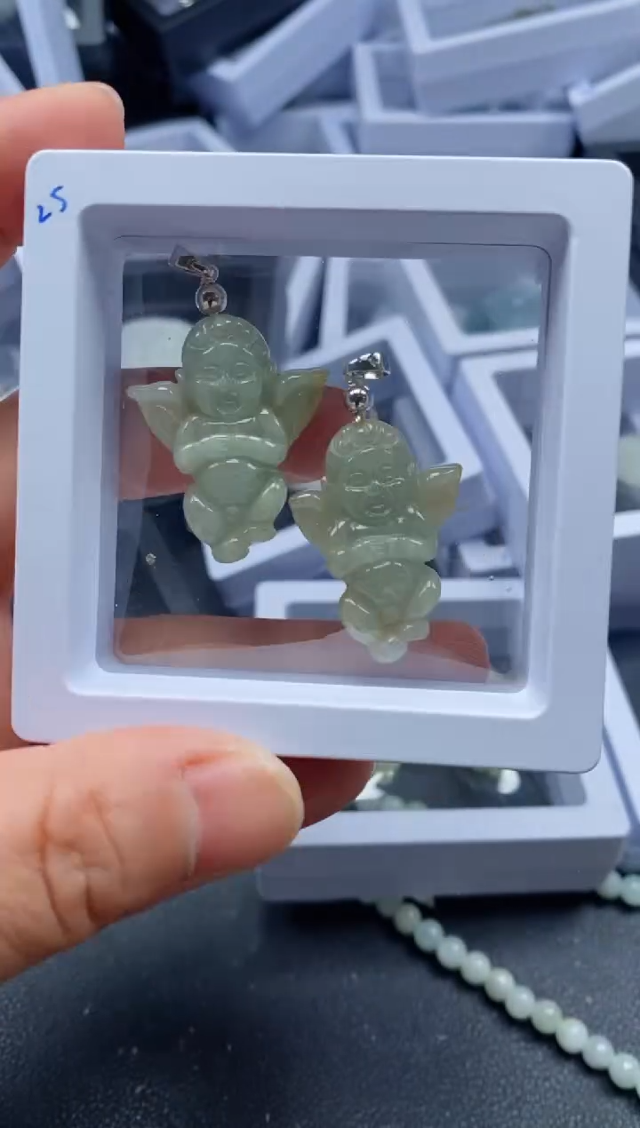 【闪购商品】翡翠未镶嵌吊坠(不含链)98