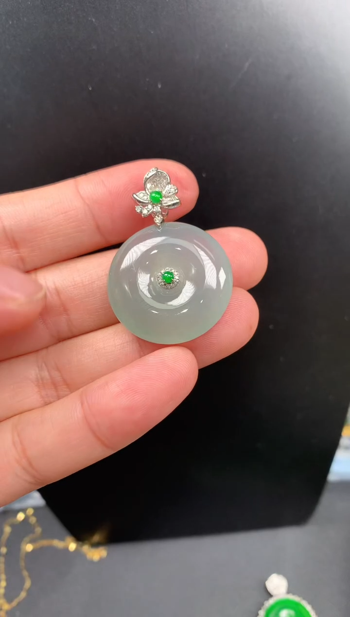 【闪购商品】翡翠颈饰18K金镶嵌一