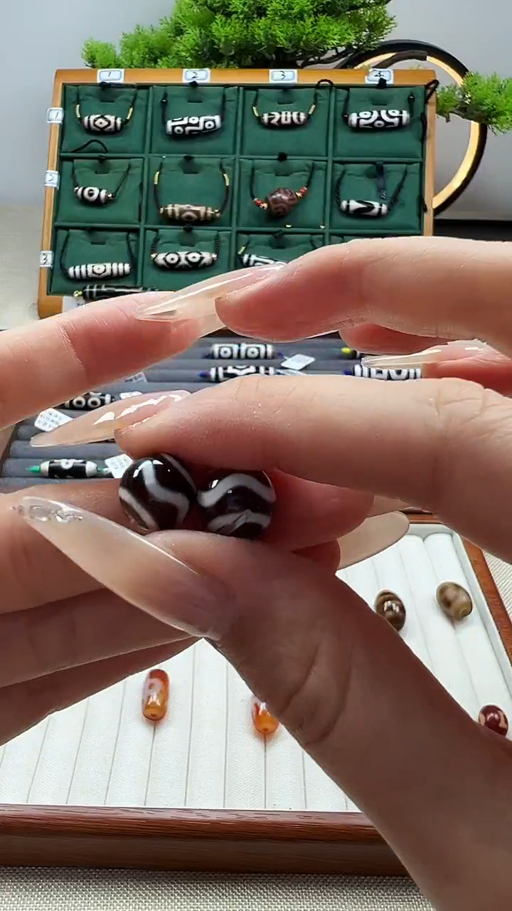 玛瑙/玉髓（覆膜）颈饰未镶嵌105（微瑕）