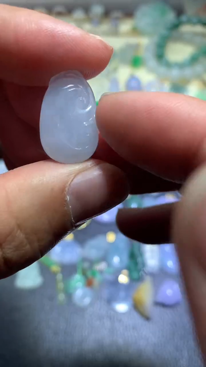 【闪购商品】翡翠颈饰未镶嵌024翡翠吊坠