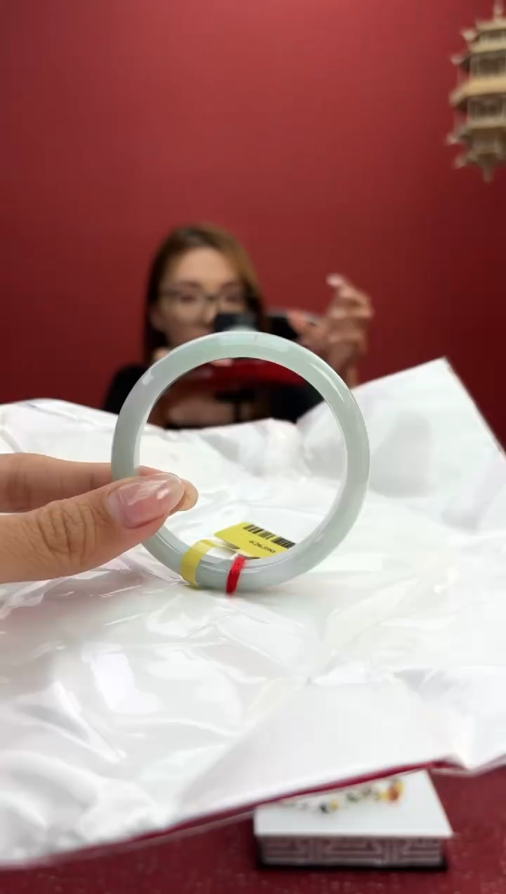 【闪购商品】翡翠手镯未镶嵌29手镯