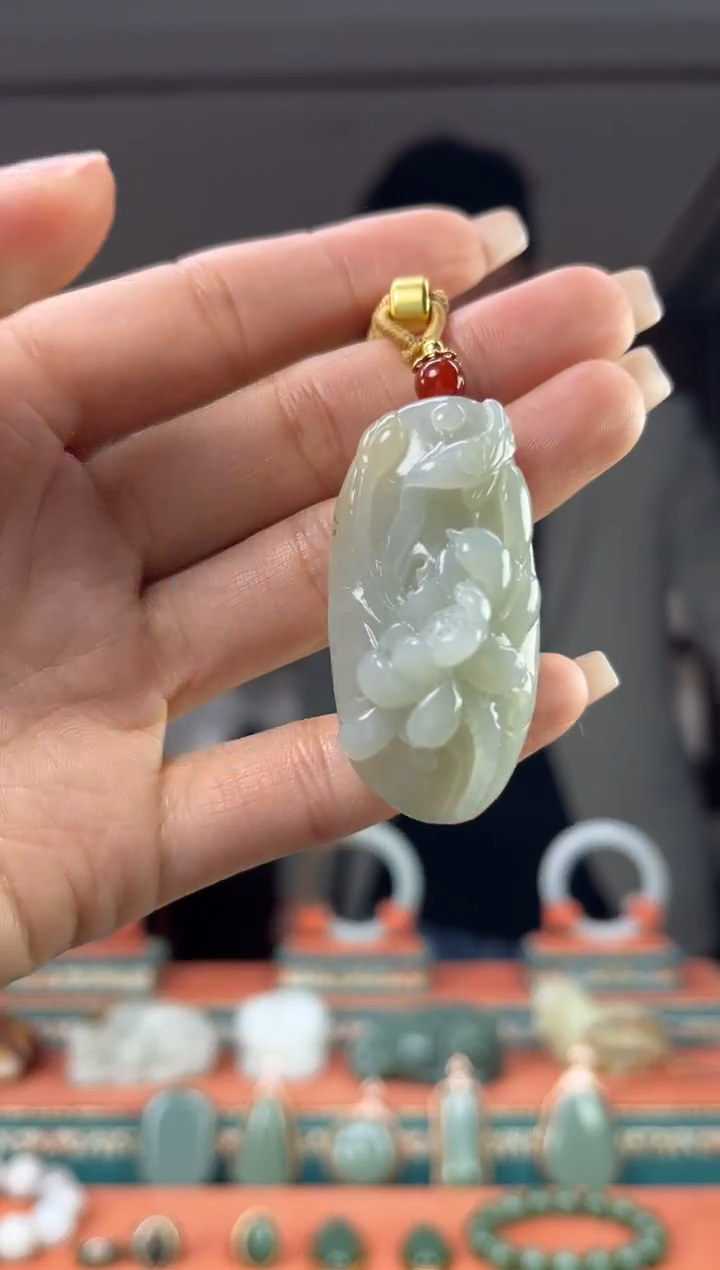 颈饰未镶嵌和田玉1