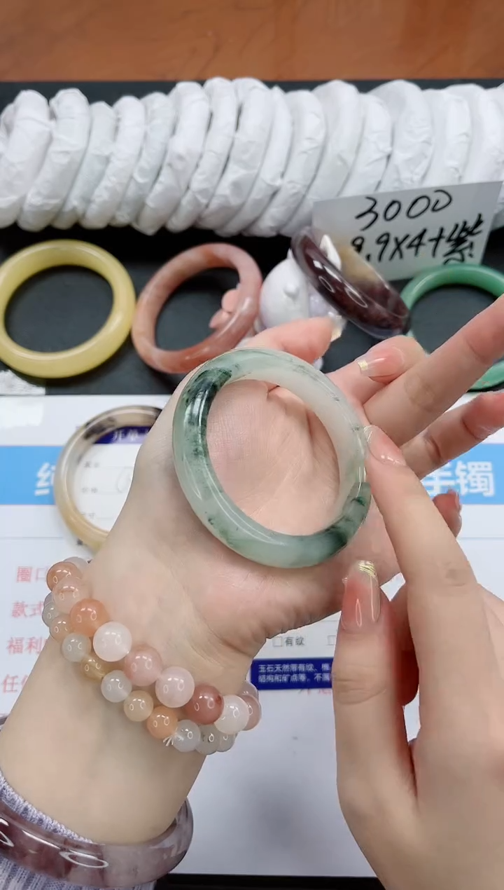 【闪购商品】石英质玉手镯未镶嵌k16-52
