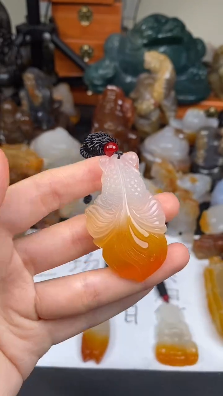 玛瑙/玉髓颈饰未镶嵌AA