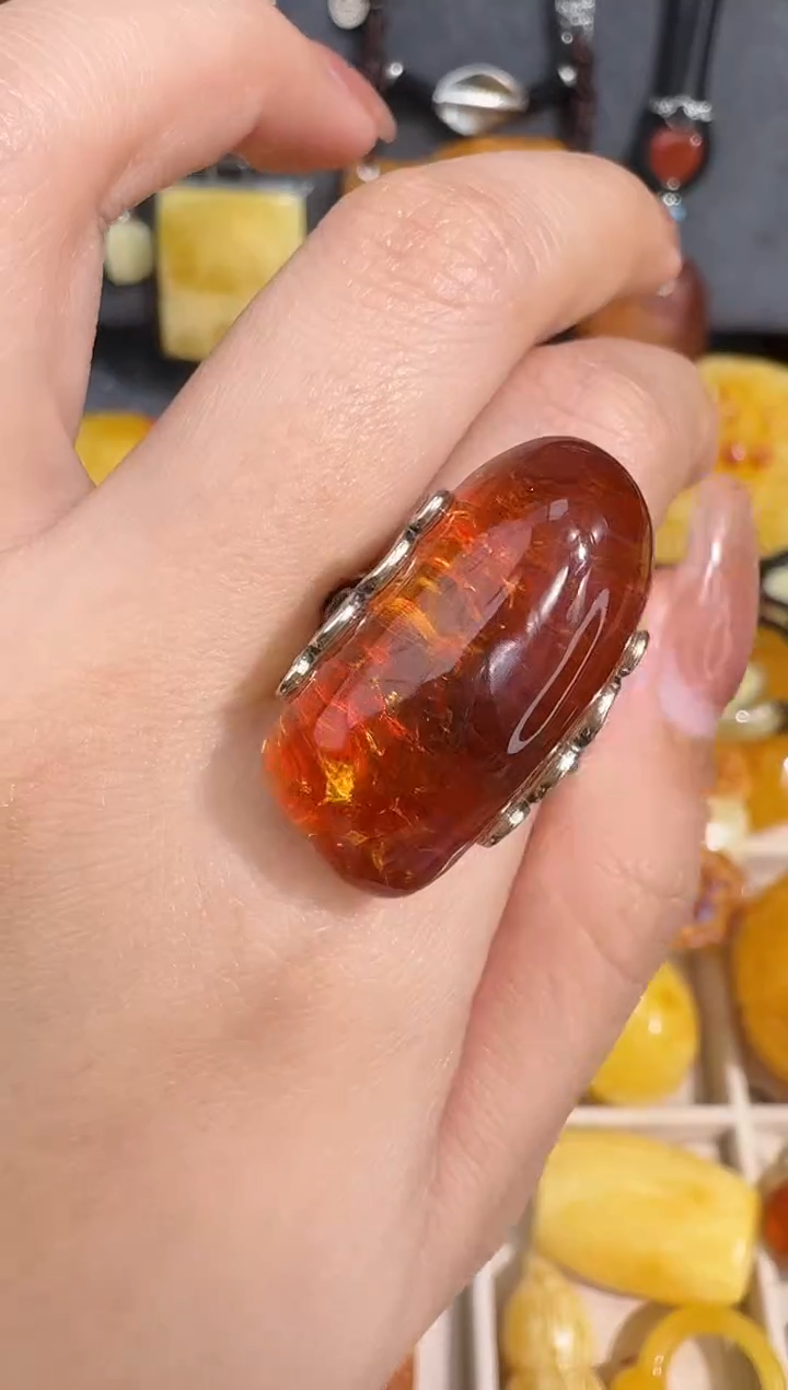 裸石琥珀未镶嵌手***心琥珀
