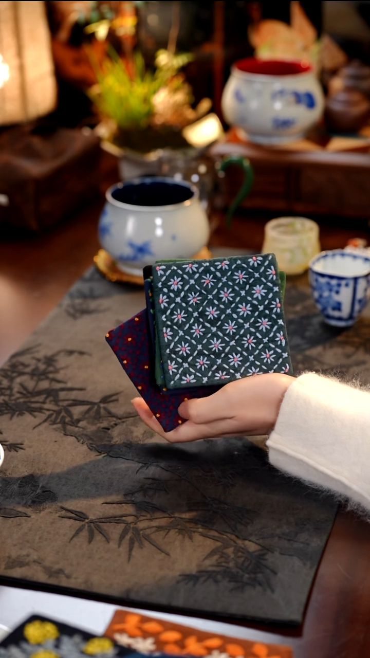 杯垫················随机