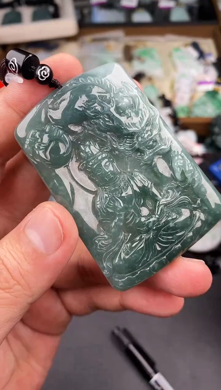 【闪购商品】翡翠颈饰未镶嵌  天然翡翠，一物一图