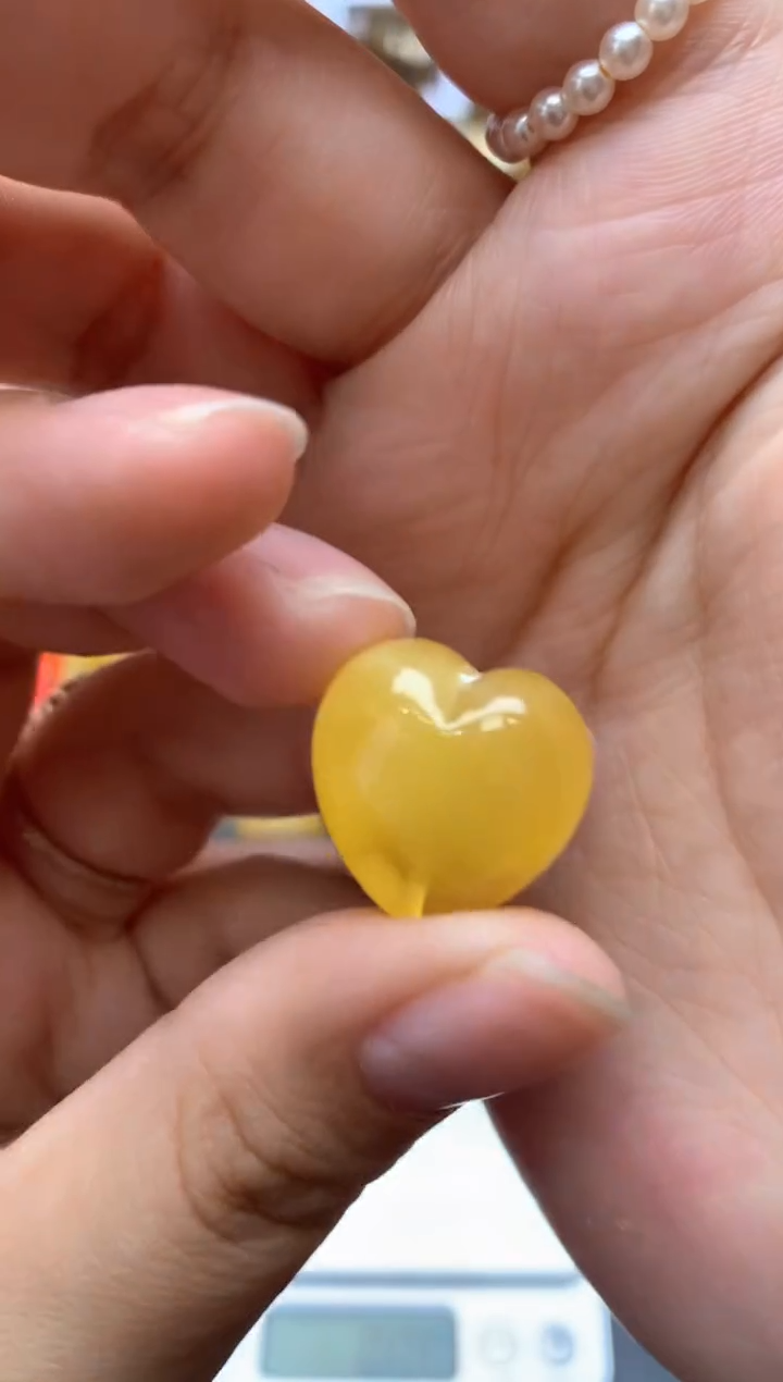 【闪购商品】琥珀珠宝奇石未镶嵌026琥珀蜜蜡花粉水线小坑介意勿拍