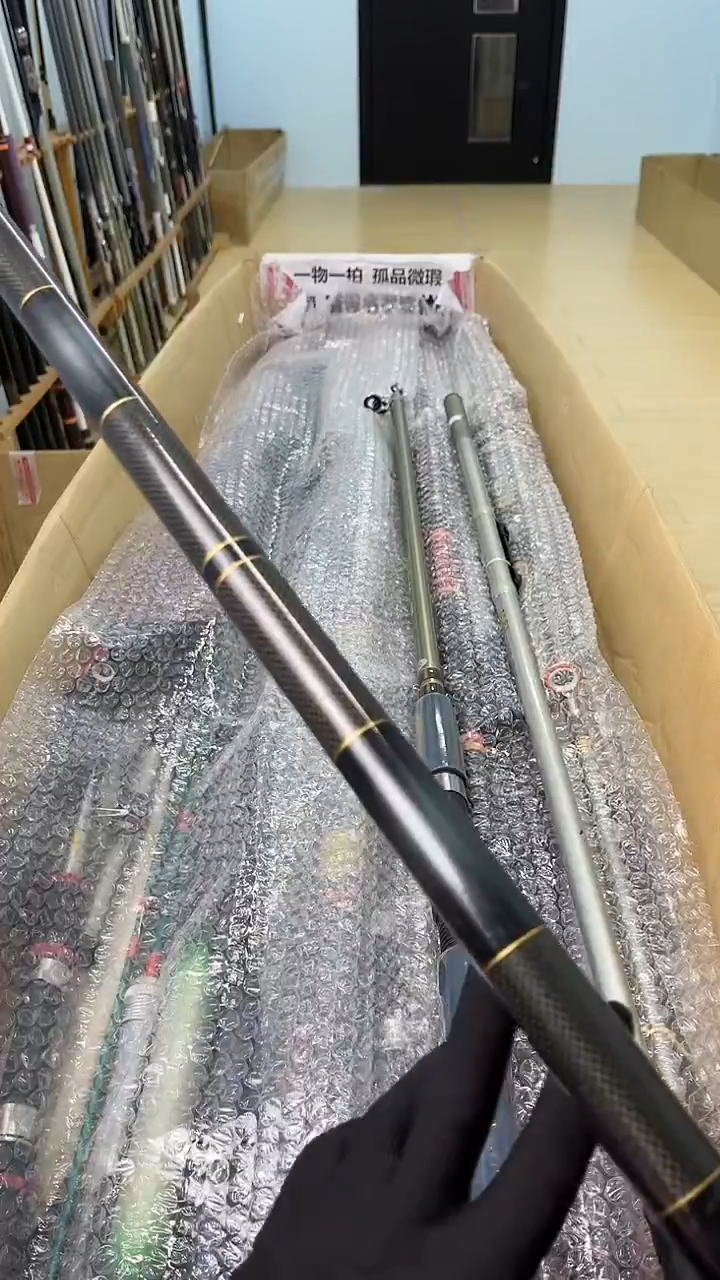 斯*孤品微瑕，以直播间介绍为准，加10元发顺丰。