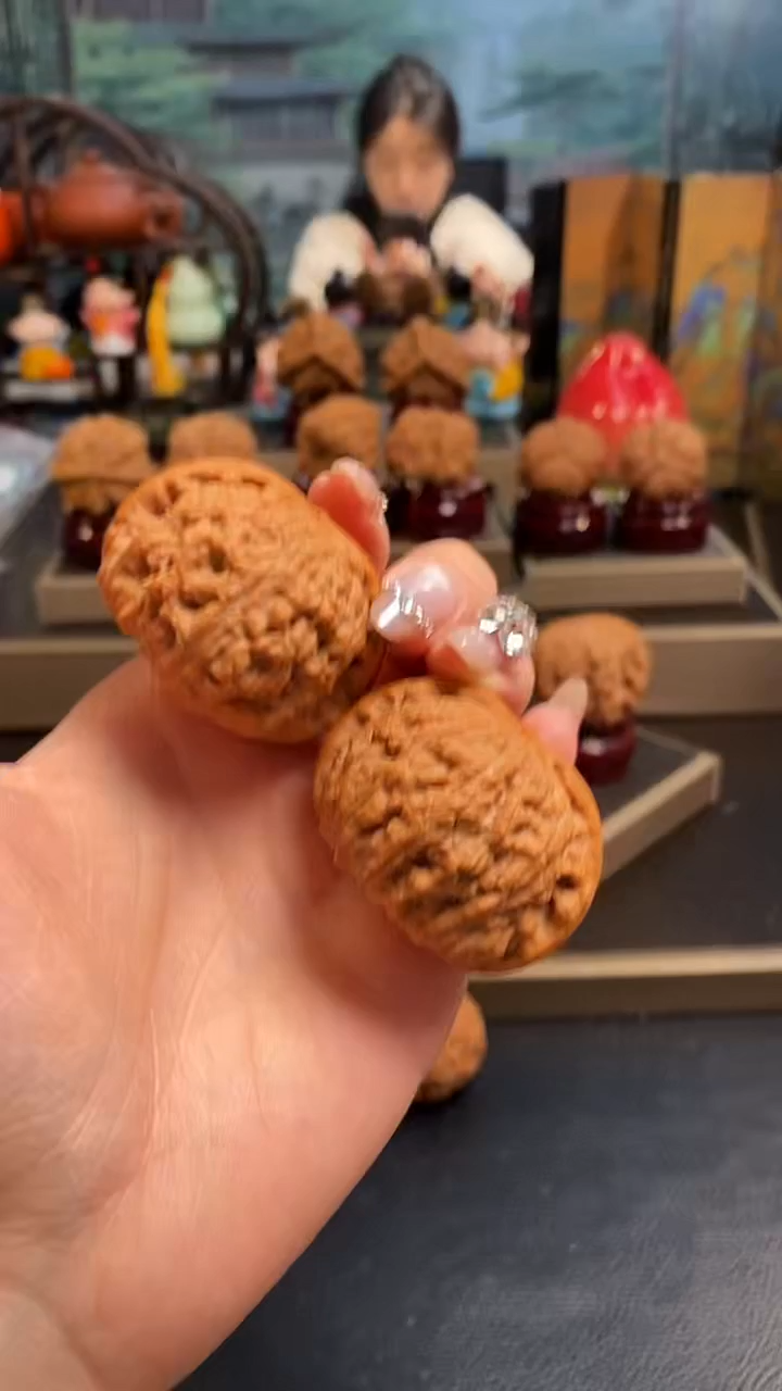 【闪购商品】文玩核桃把件H599白狮子45