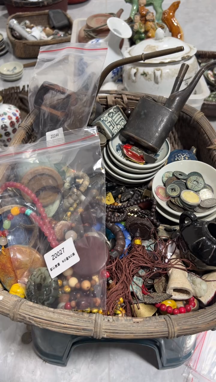 花*仔秒拍秒付闪购瓷铜摆件