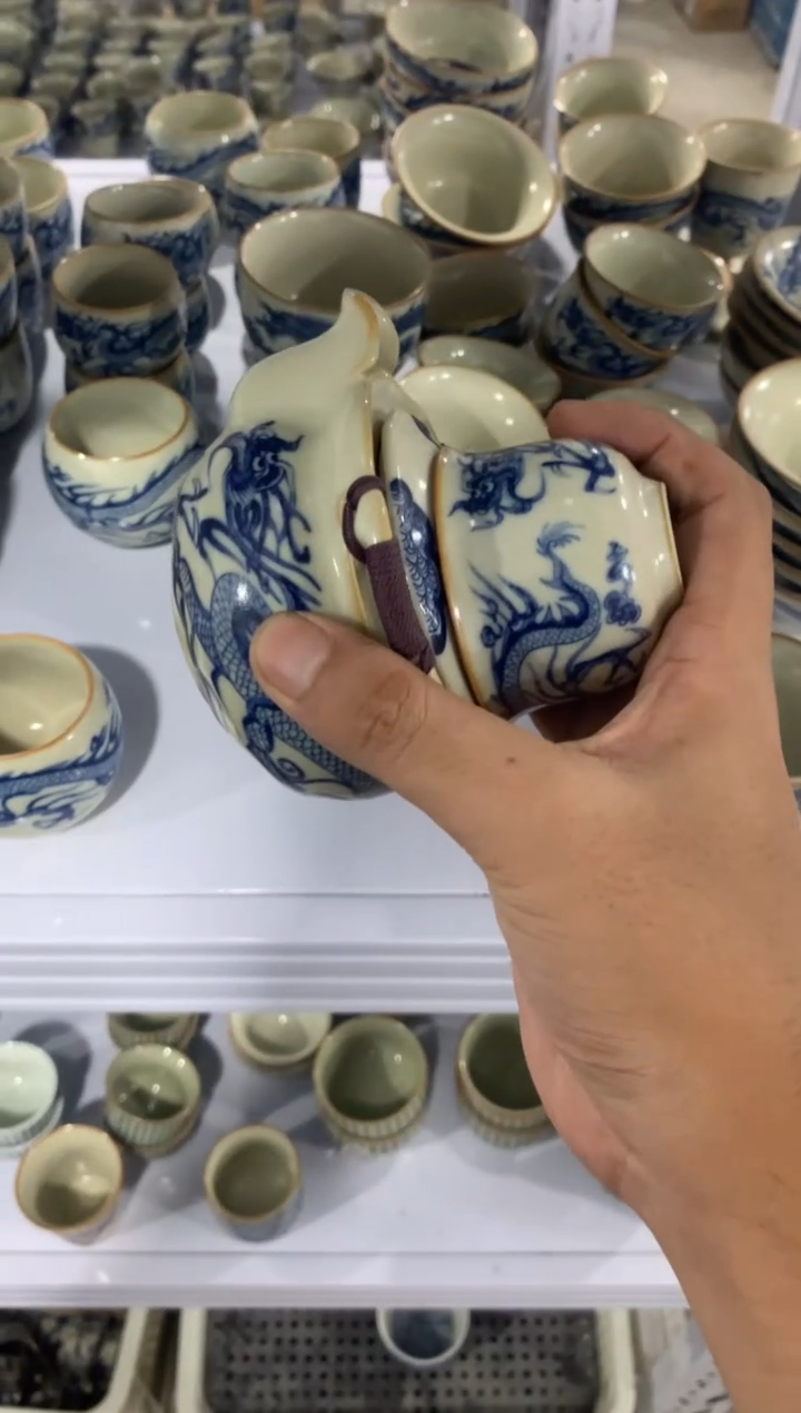 茶壶、盖碗、主人杯、客杯（轻轻微瑕介意勿拍）