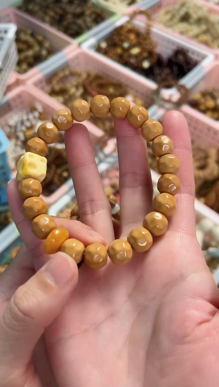 【闪购商品】菩提根/象牙果手串猴头奶酪设计款