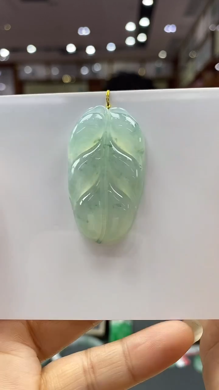 颈饰未镶嵌翡翠叶子