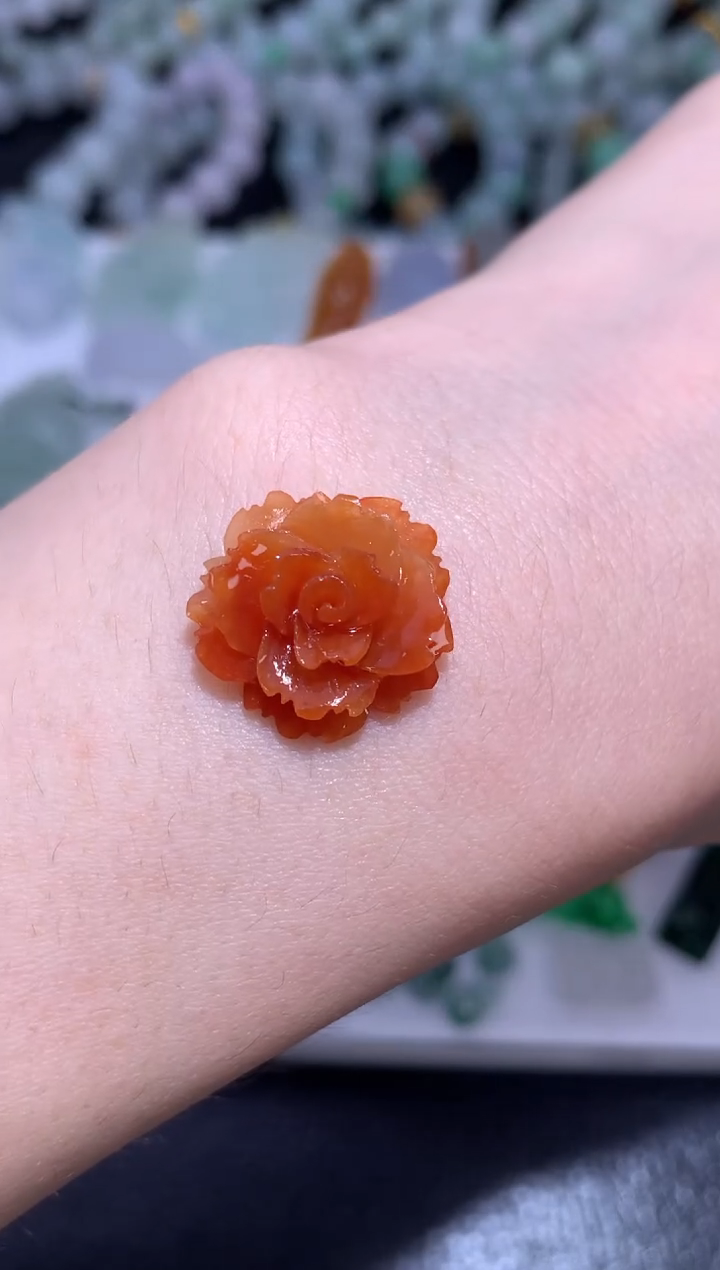 定制翡翠未镶嵌花花