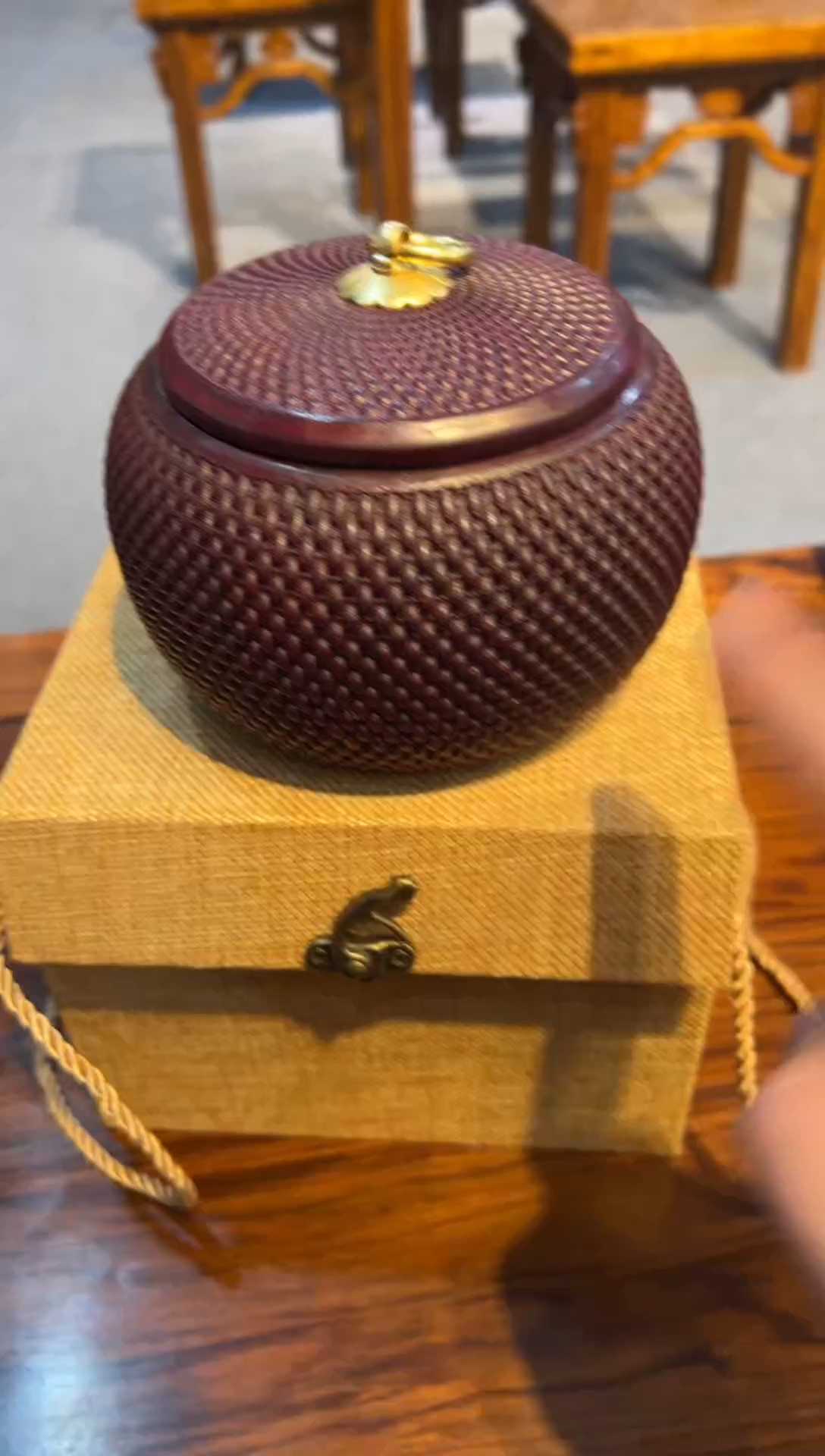 【闪购商品】花梨木类木雕茶叶罐