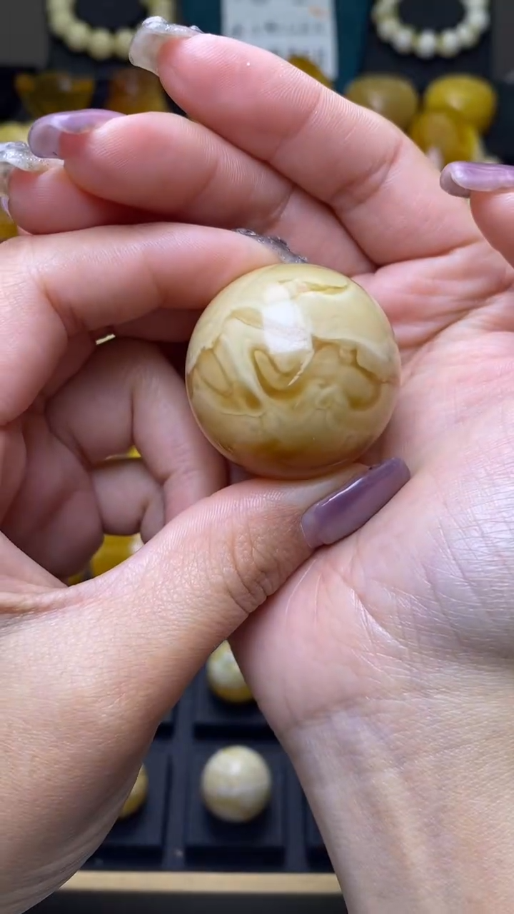 【闪购商品】琥珀裸石未镶嵌葵. 28