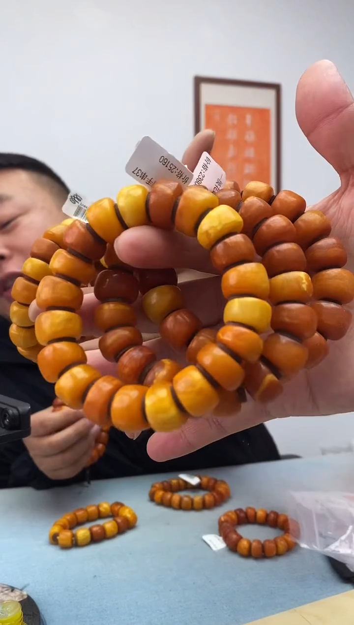 琥珀未镶嵌珠宝奇石假一罚十，一级花永久原价包退多样性发一件035