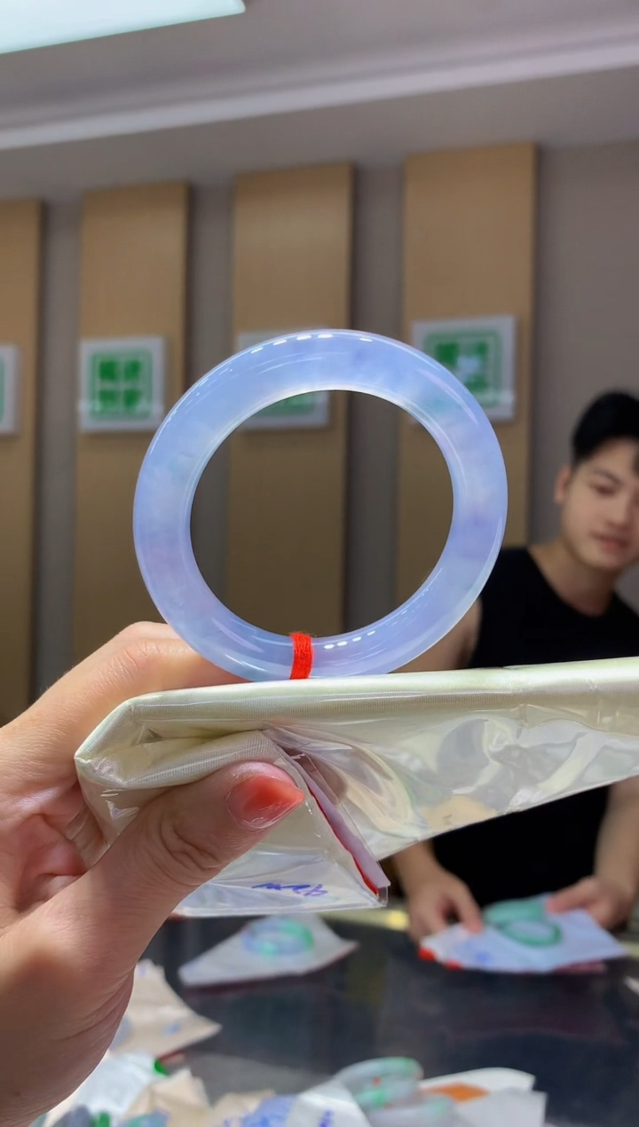 翡翠手镯未镶嵌-Q27 圈口