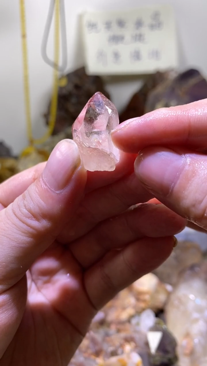 未镶嵌珠宝半成品水晶74号矿粉高透水晶+隐山