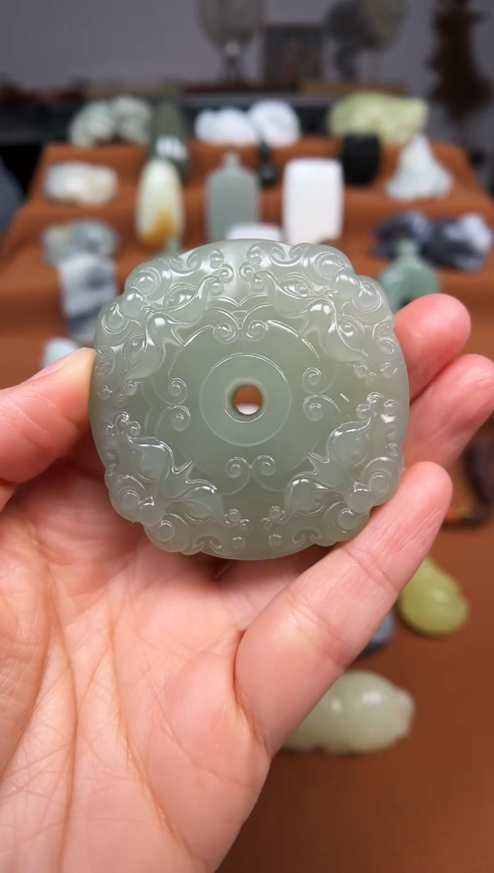 颈饰未镶嵌和田玉星平安扣