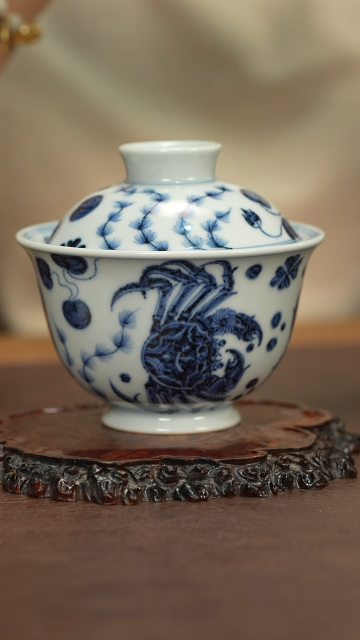 素月明河青花螃蟹盖碗