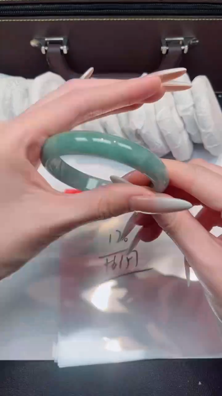 未镶嵌手镯翡翠翡翠手镯断码清默认有瑕NO退换介意勿拍176