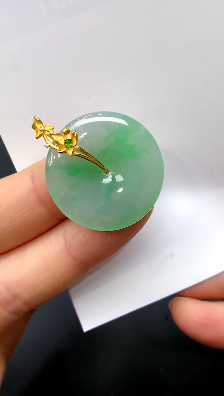 颈饰18K金镶嵌翡翠256-中国好珍宝