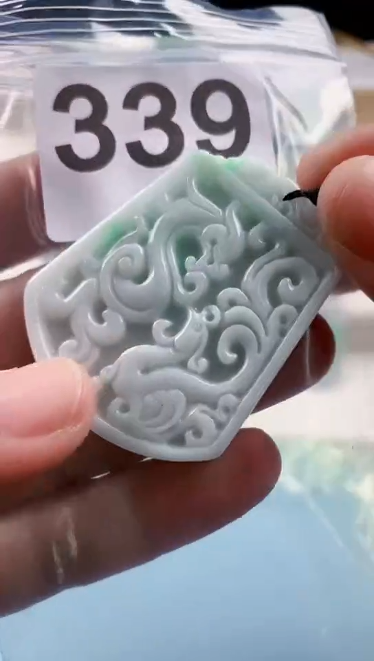 【闪购商品】翡翠挂件未镶嵌天然翡翠吊坠挂件