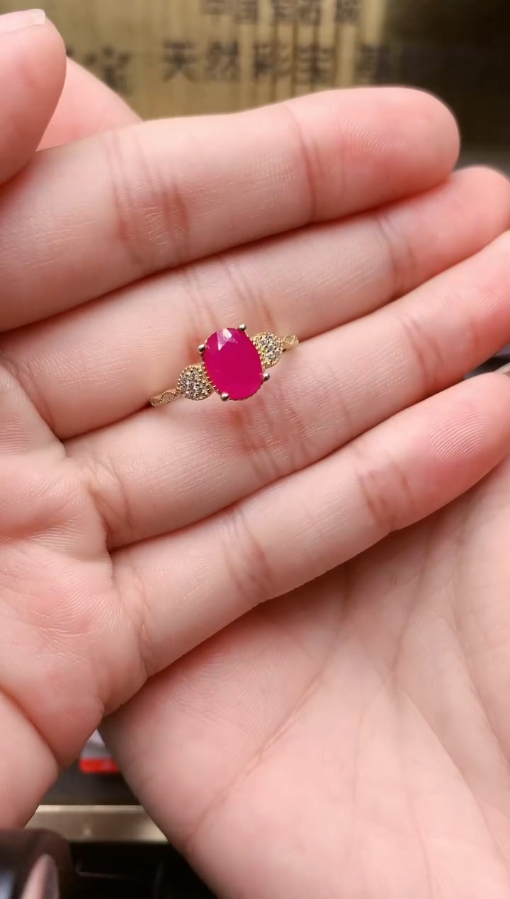 【闪购商品】红宝石戒指银S925镶嵌........