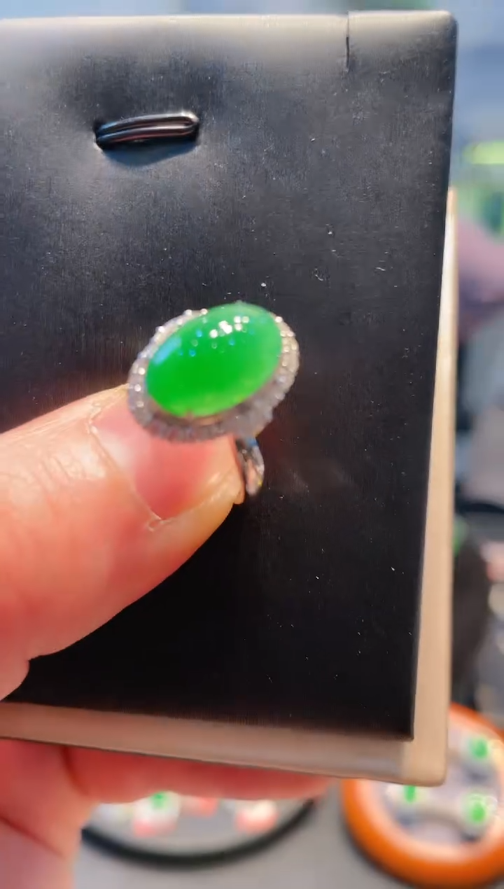 【闪购商品】翡翠颈饰18K金镶嵌A36天然A货翡翠