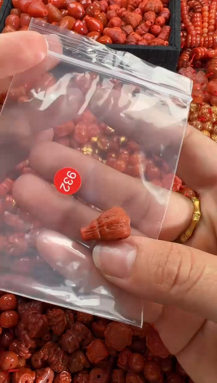 【闪购商品】南红玛瑙颈饰未镶嵌1