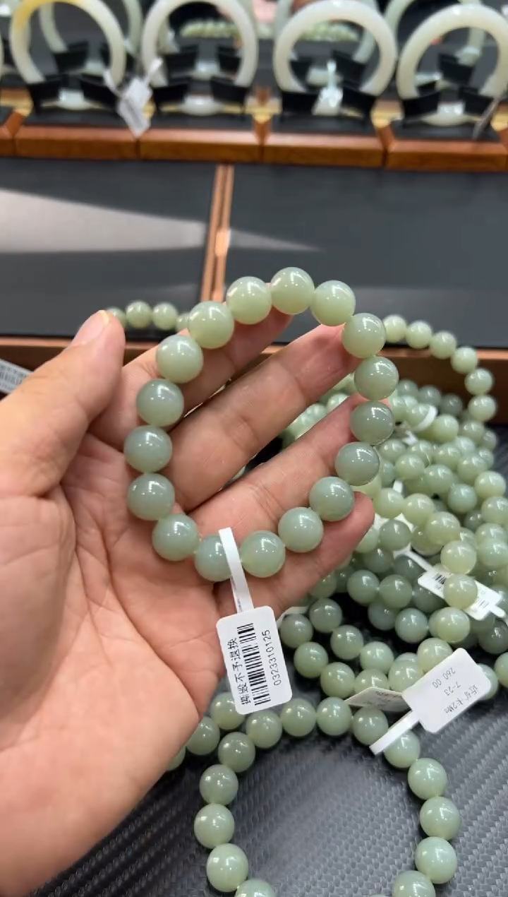 未镶嵌手串和田玉且末微色差近矿卡12多样性发货拍一发一Mm