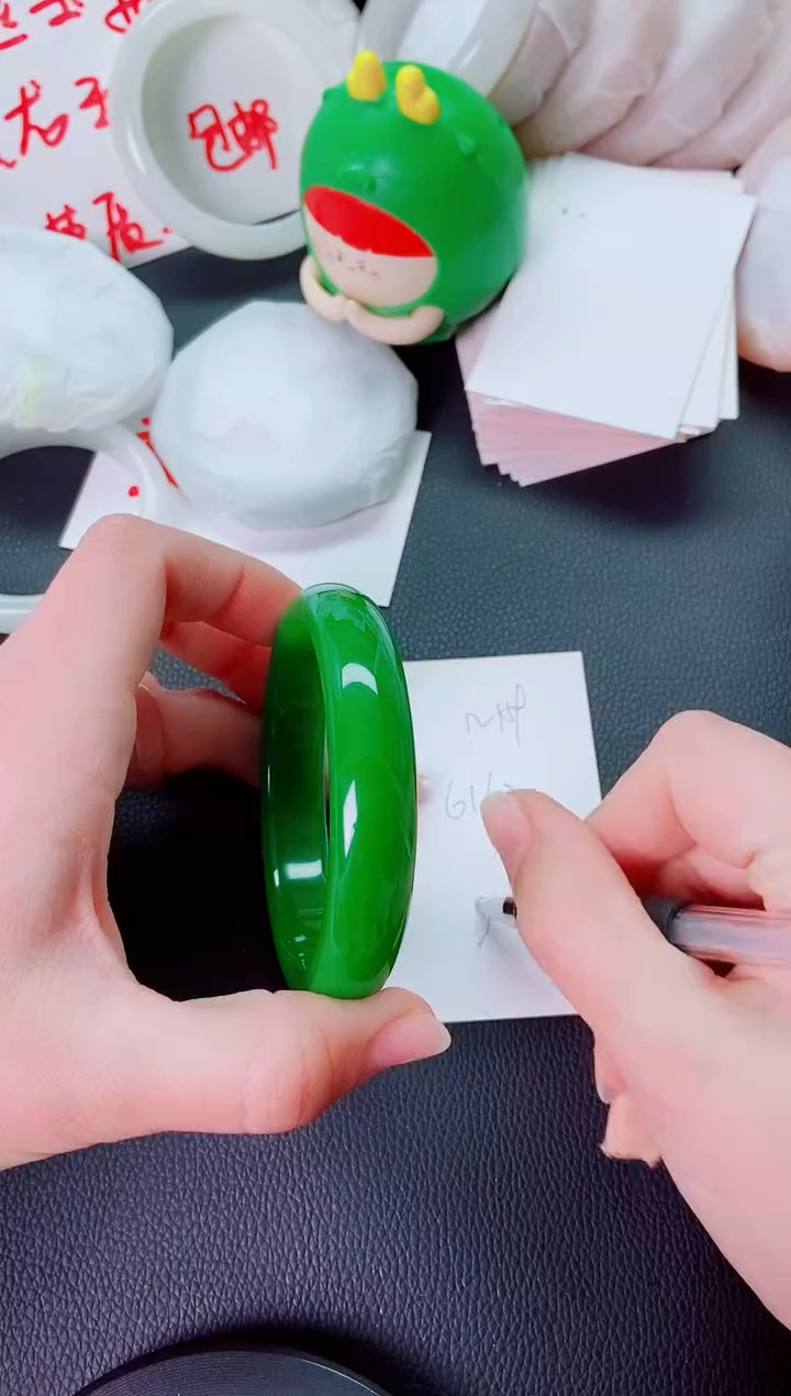 【闪购商品】石英质玉手镯未镶嵌N159+61-62