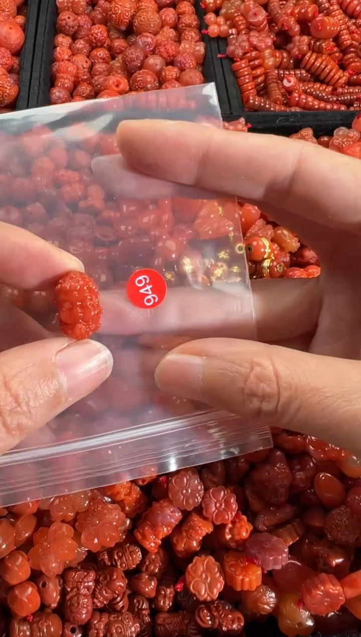 【闪购商品】南红玛瑙颈饰未镶嵌2