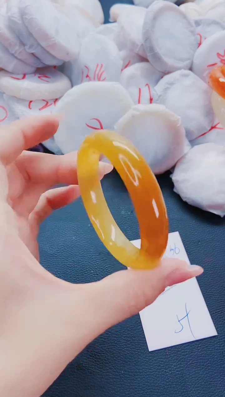 石英质玉手镯未镶嵌M136-54-55