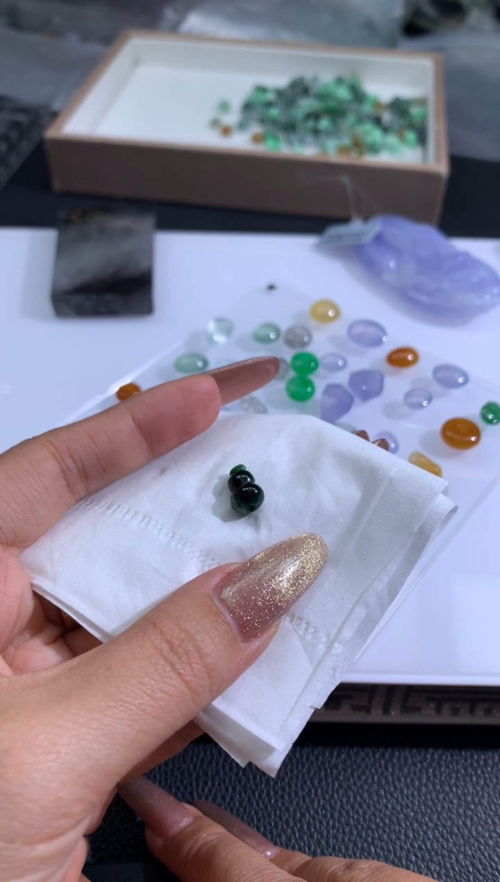 【闪购商品】定制翡翠未镶嵌翡翠