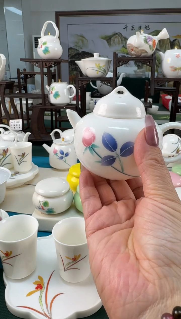 【闪购商品】瓷器 ······.......