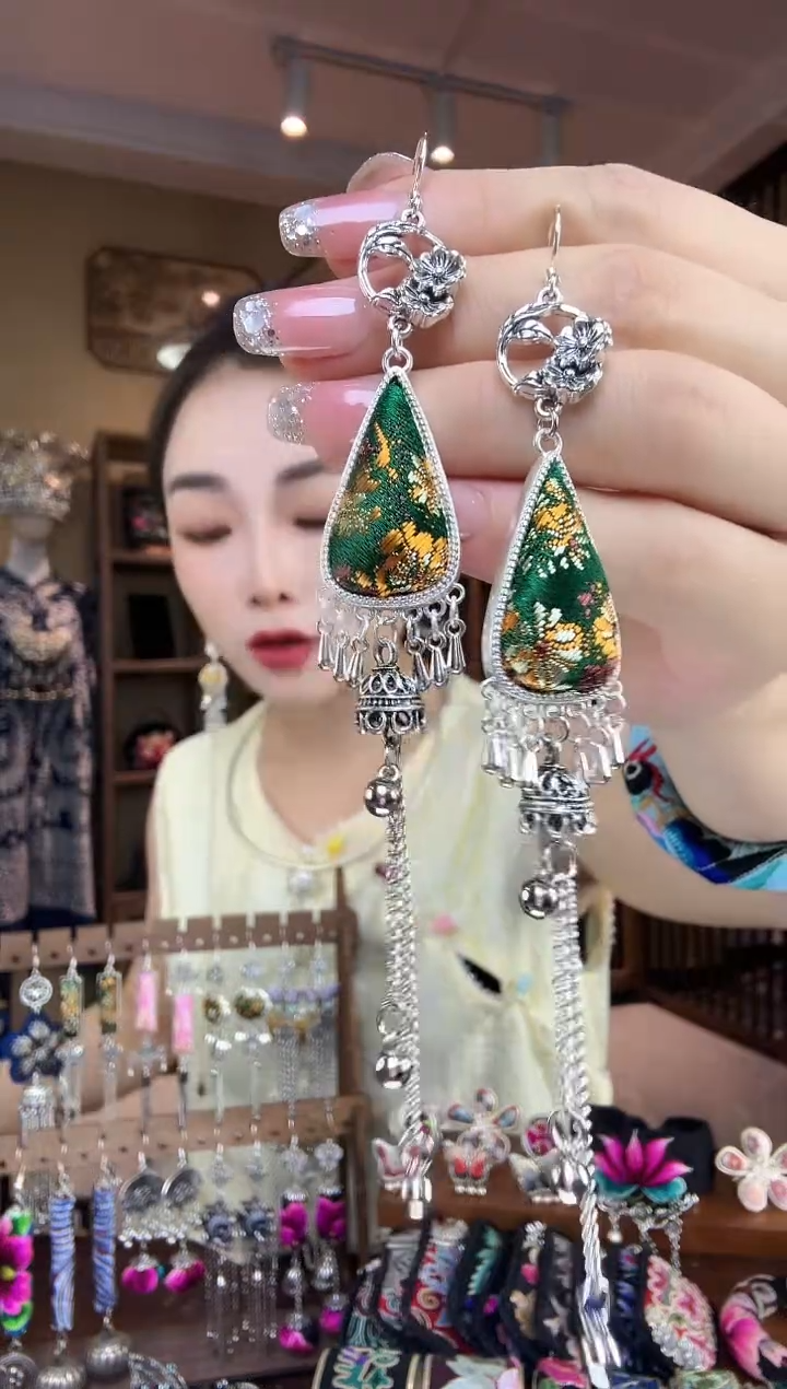刺绣非遗刺绣民族风饰品