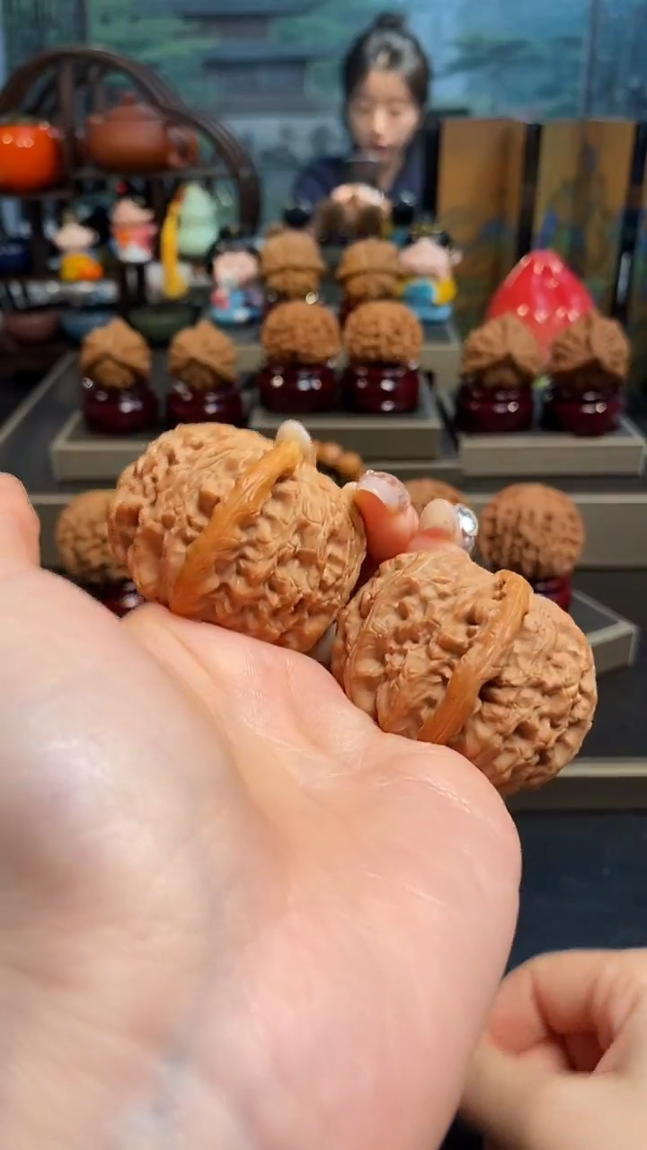 【闪购商品】文玩核桃吊坠K422白狮子43