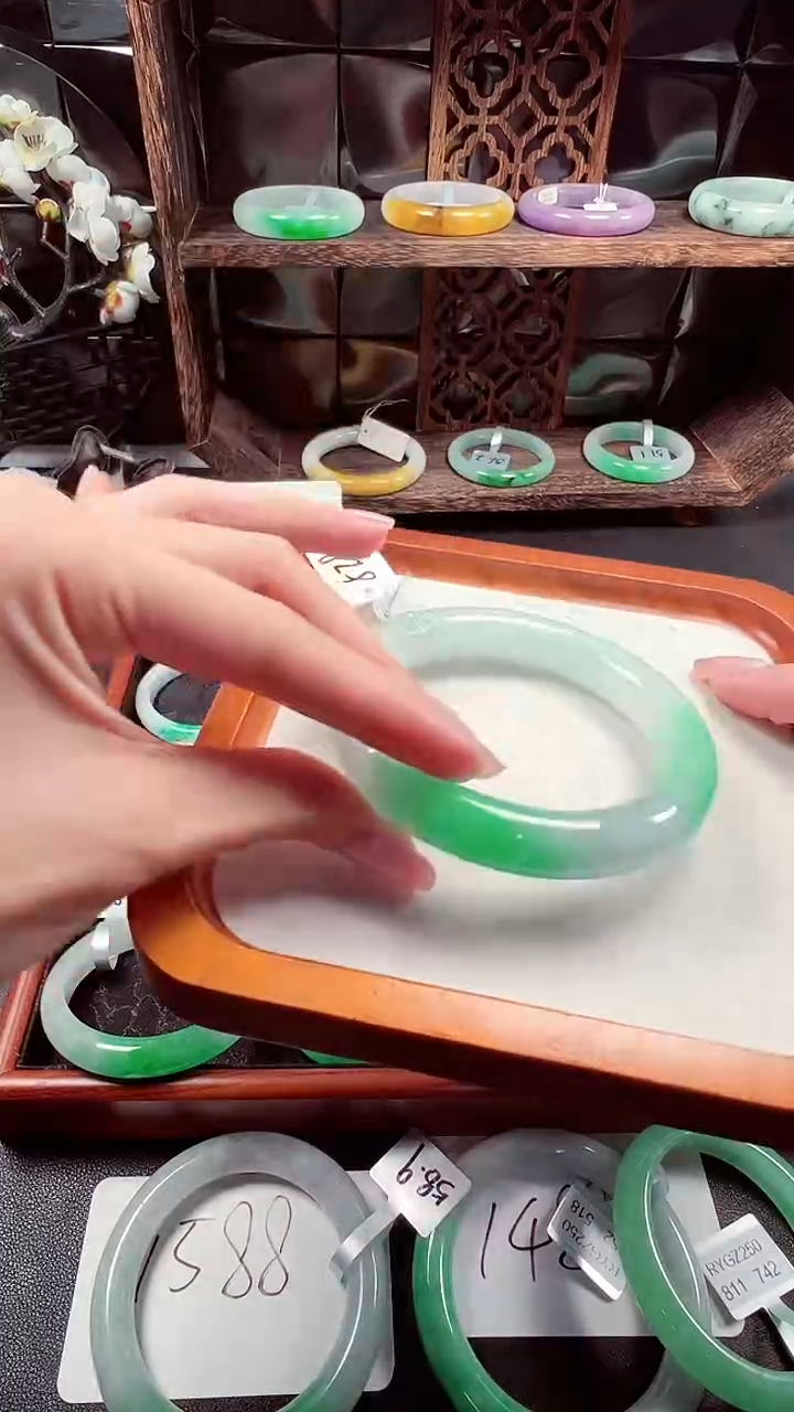 姐姐们看好……不要抢拍56